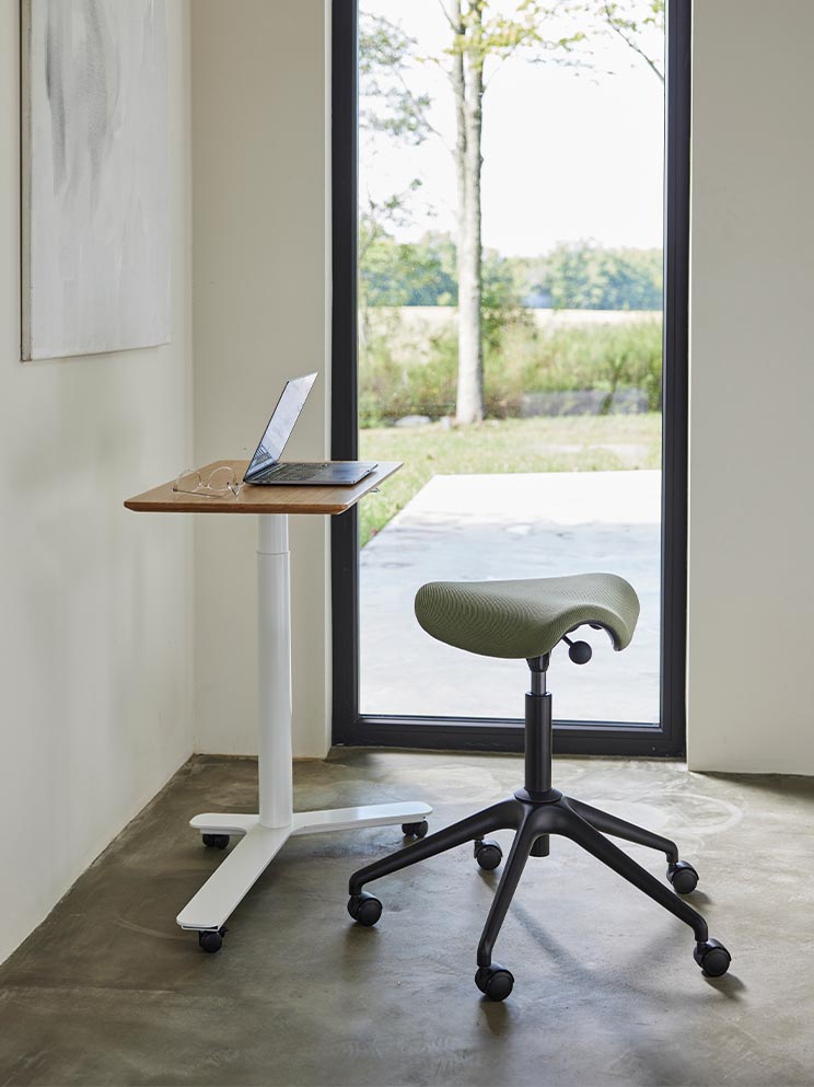 Float Mini, White, Bamboo Worksurface