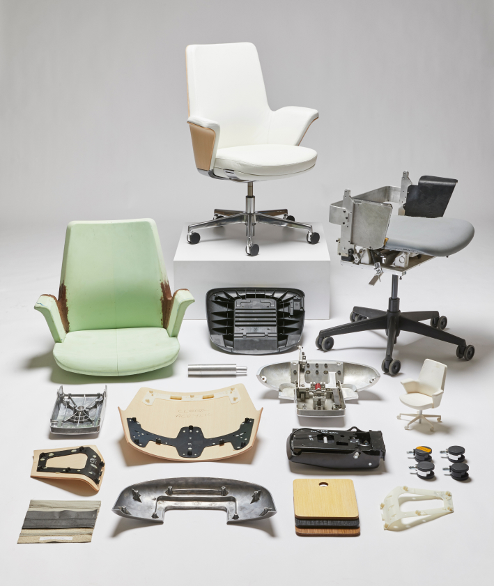 Summa chair parts laid out